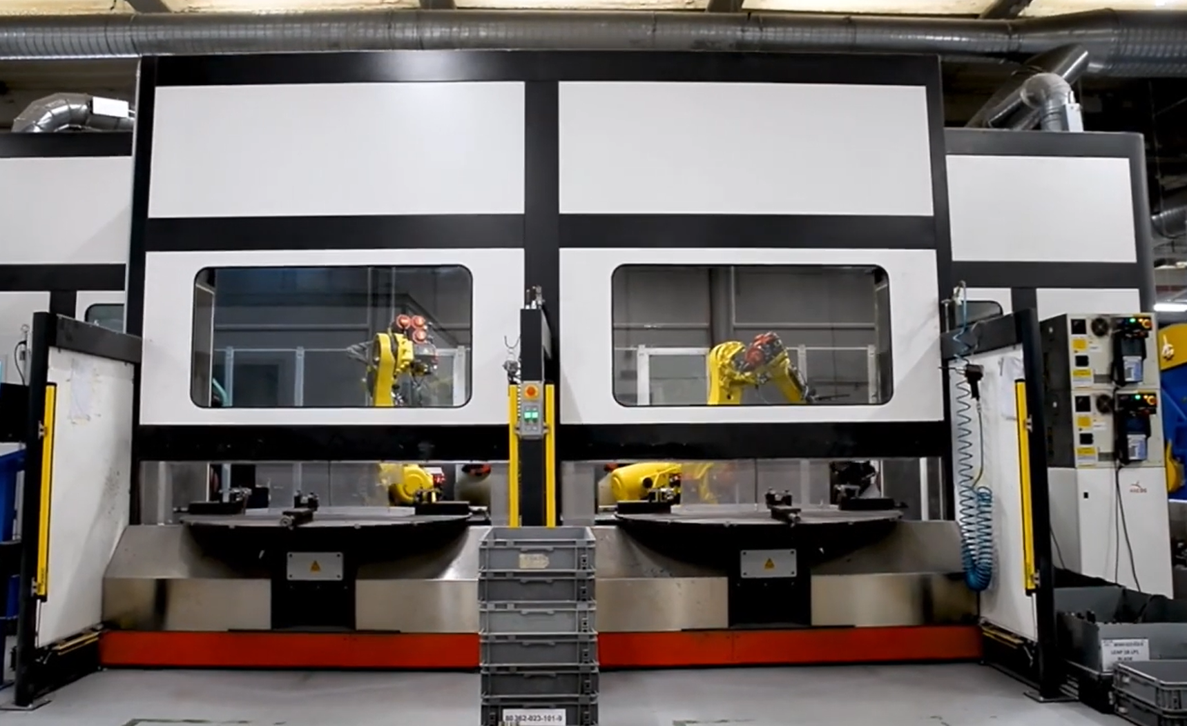 ROBOTY PRZEMYSŁOWE: CZYM SĄ, CO ROBIĄ I JAKIE SĄ ICH GŁÓWNE ZALETY